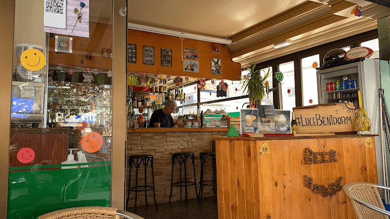 Bar Café AMB - bar para ver fútbol en Benidorm