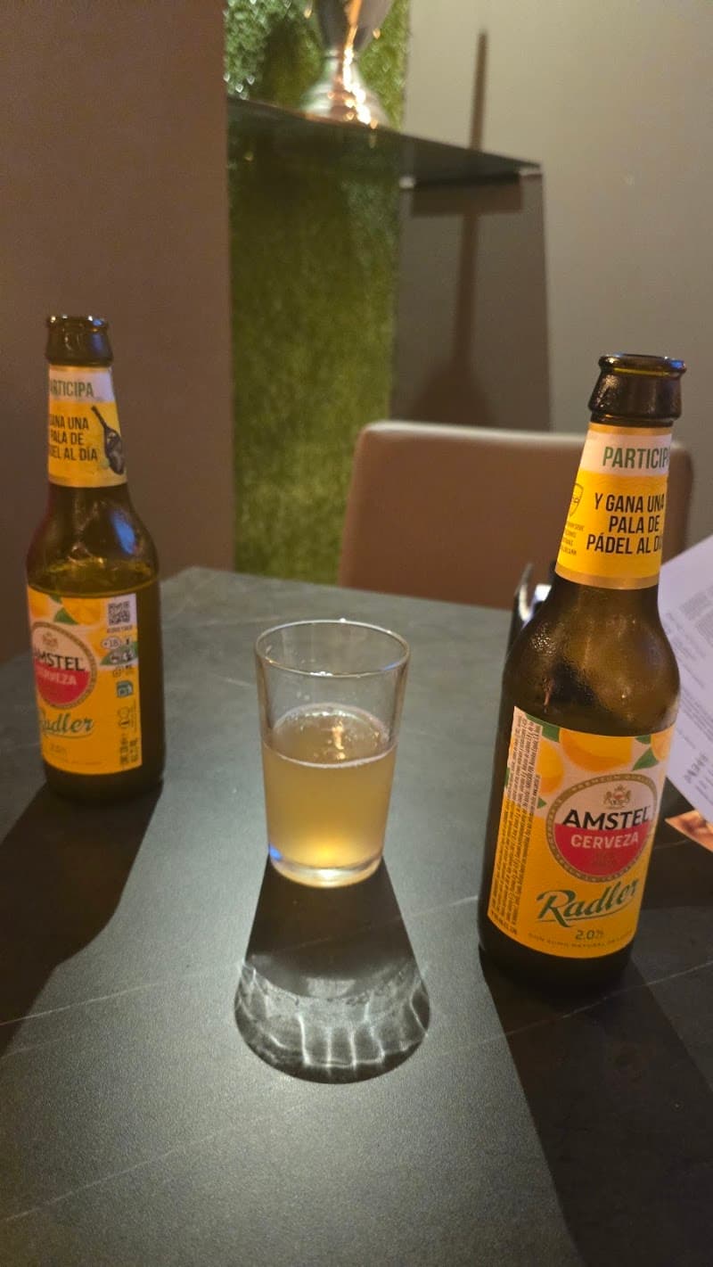 Trébol Rex Sport Café & Salón de Juego - bar para ver fútbol en Murcia
