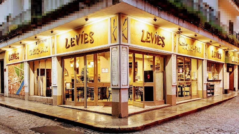 Levies Cafe Bar - bar para ver fútbol en Seville