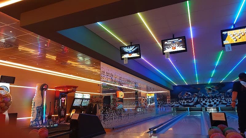 Bolus Bolera Karaoke Copas - bar para ver fútbol en Murcia