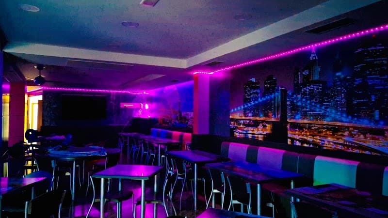 BAR BIKUTZ - bar para ver fútbol en San Sebastián