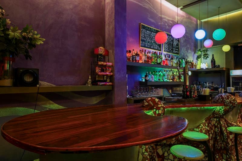 Blunit - bar para ver fútbol en Barcelona