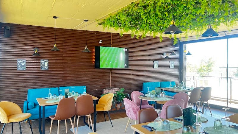 Sport-Resto-Bar Piscinas de Juzbado - bar para ver fútbol en Salamanca