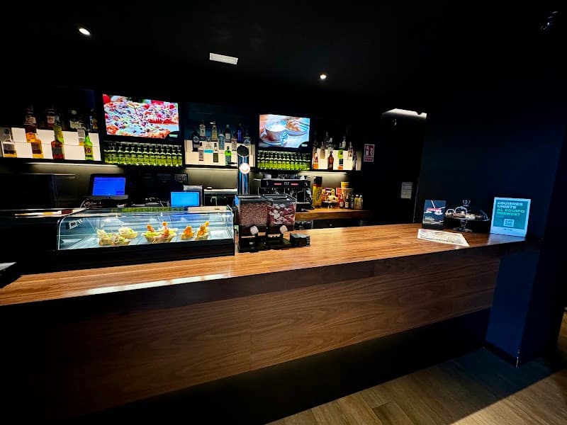 Orenes Sports Bar & Salón de Juego - bar para ver fútbol en Toledo