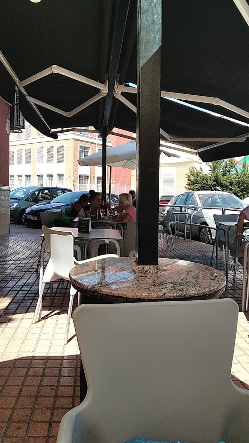 Dower's - bar para ver fútbol en Cartagena