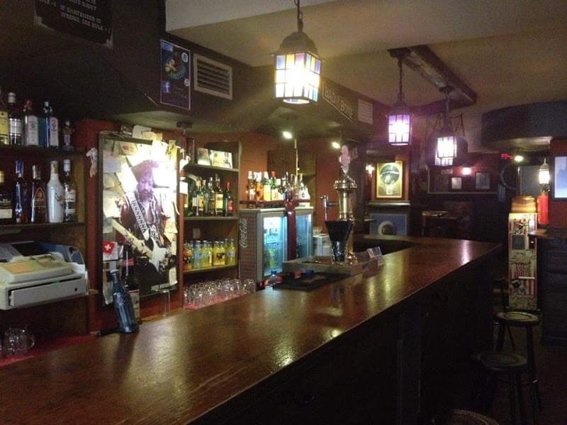 El Trastero - bar para ver fútbol en Granada