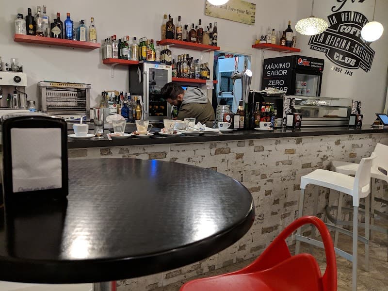 Cafe Bar La Oficina - bar para ver fútbol en Huelva