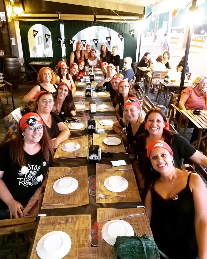 Taberna Pirata Nueva Hispaniola - bar para ver fútbol en Cádiz