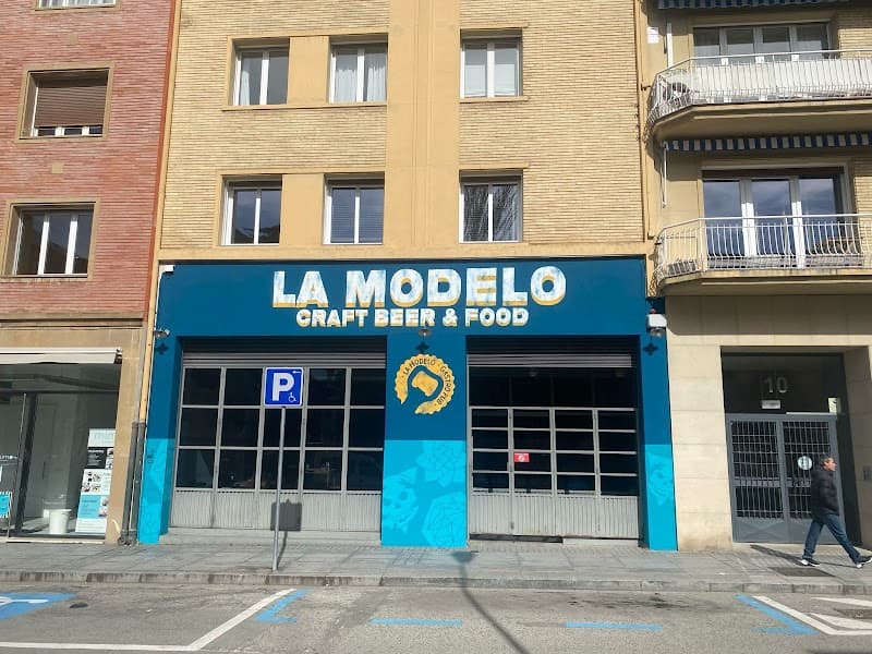 Model Beer Garage - bar para ver fútbol en Pamplona