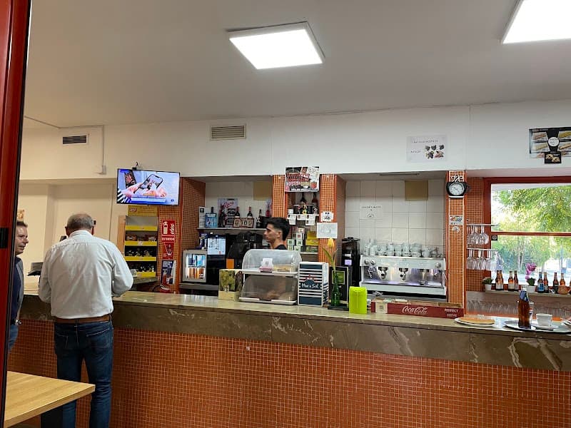 Bar de deportes UGR - bar para ver fútbol en Granada