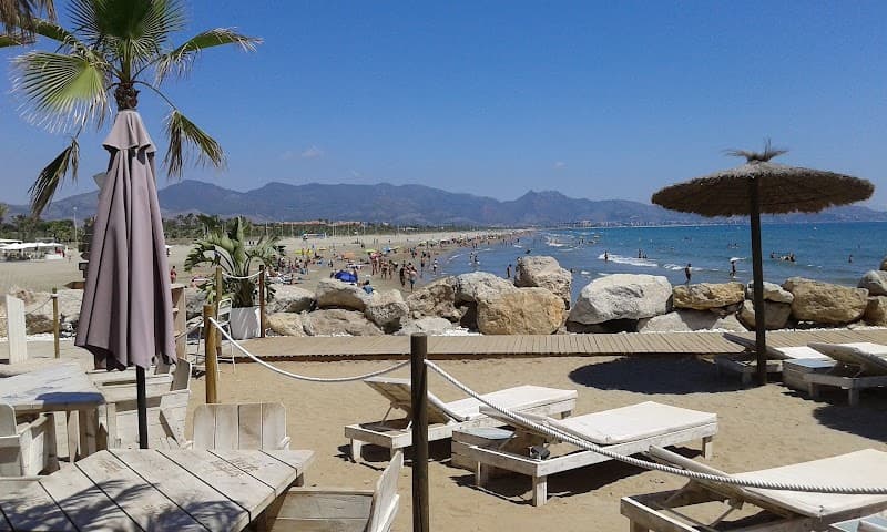 NUDO BEACH CLUB CASTELLÓN - bar para ver fútbol en Castellón de la Plana