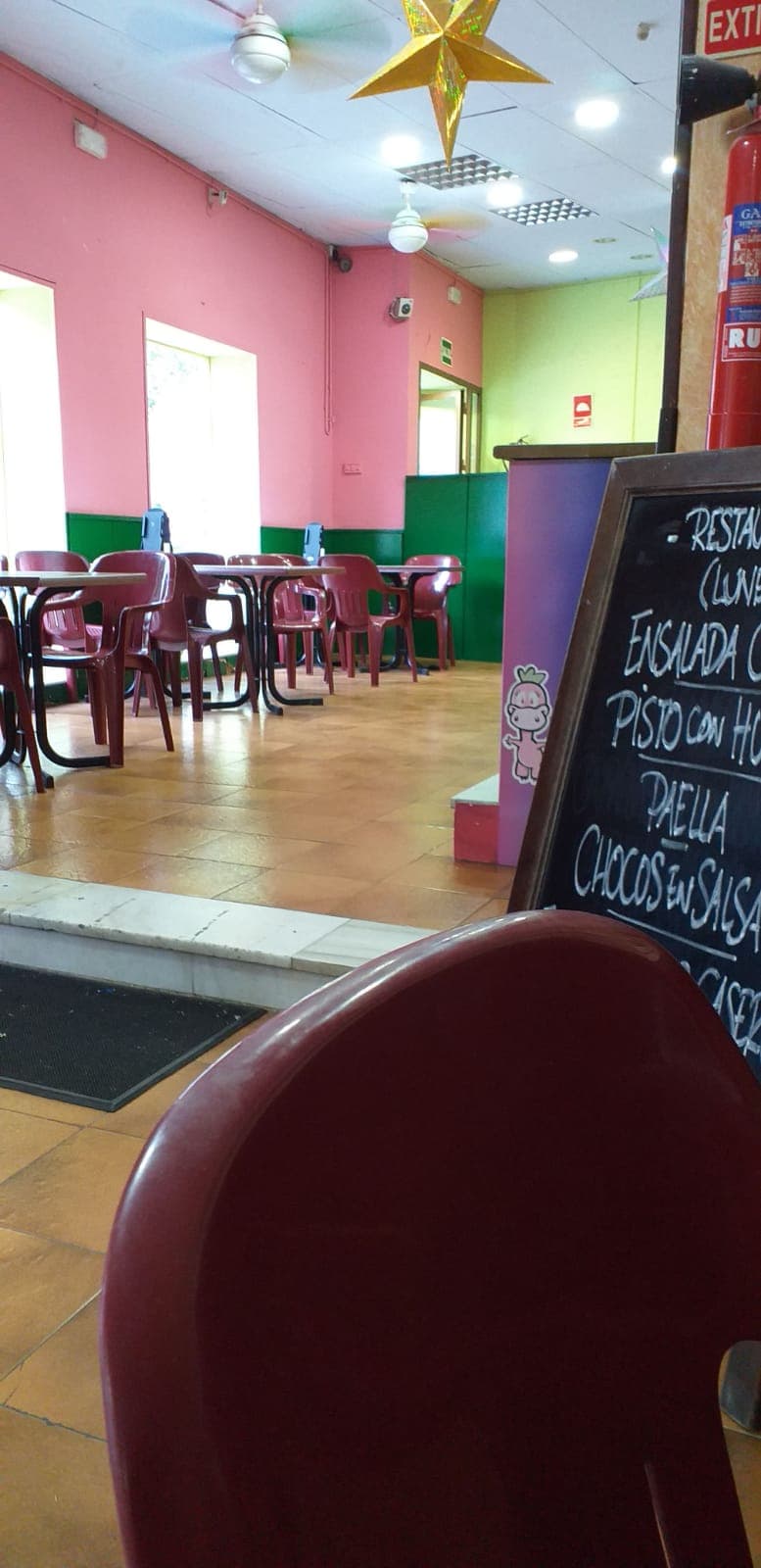 Centro Ocio El Invernadero Huelva-Sportbar - bar para ver fútbol en Huelva