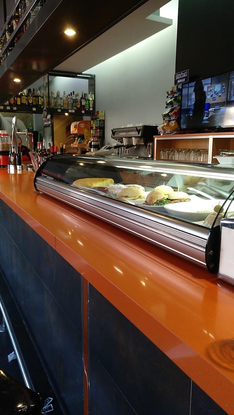 Bar Cafetería Darwin - bar para ver fútbol en Logroño
