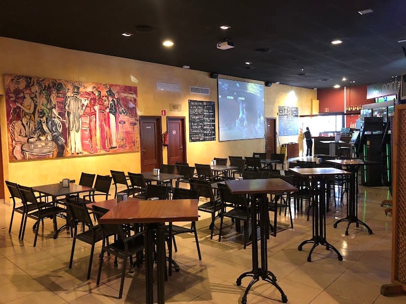 Sport bar Cafeteria, Apuestas Deportivas, Local de Juego - Punt de Joc (Polígon) - bar para ver fútbol en Palma de Mallorca