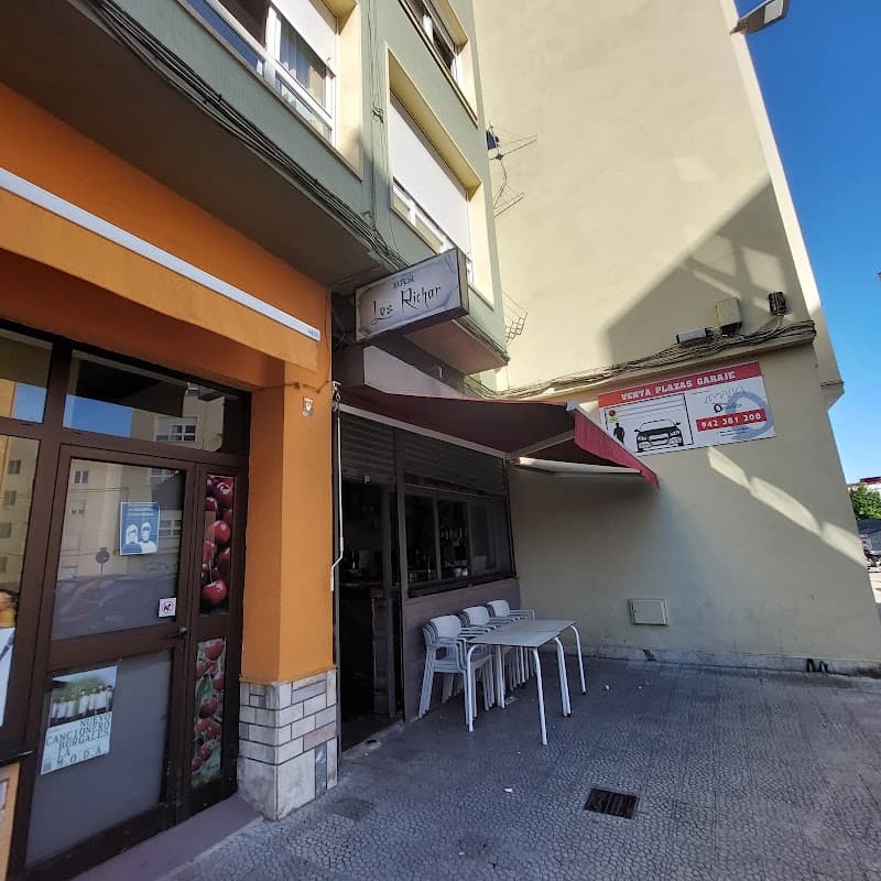 LOS RICHARDS - bar para ver fútbol en Santander