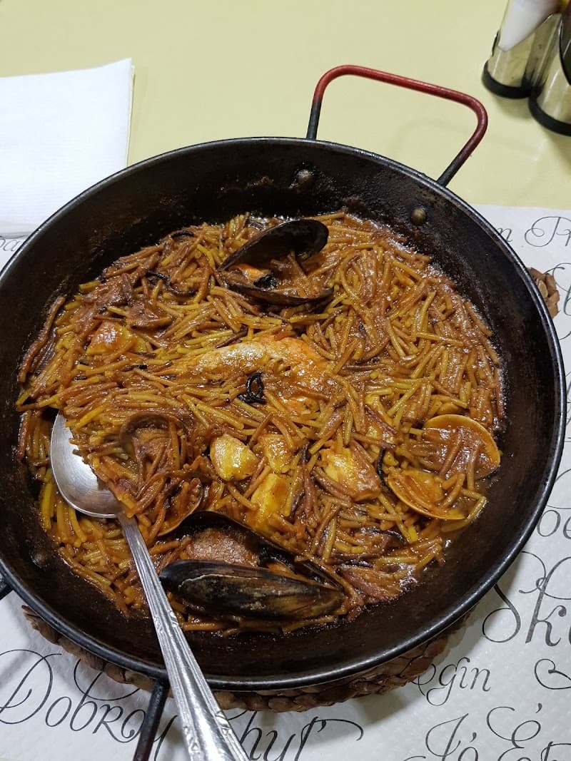 Café Bar-Restaurante Leoman - bar para ver fútbol en Terrassa