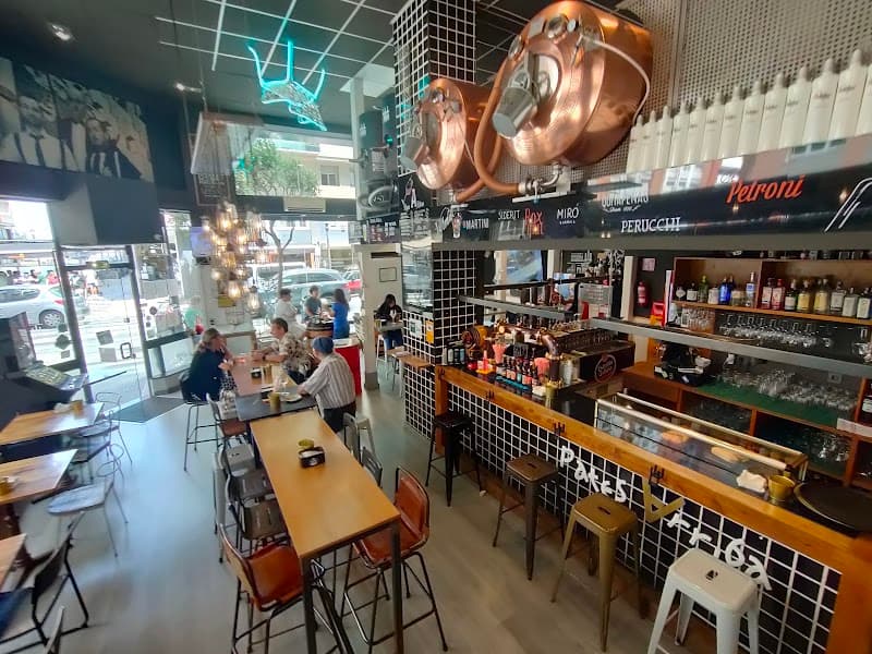 Pates Arriba - bar para ver fútbol en Gijón