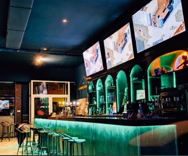 Afterlife e-Sports Bar - bar para ver fútbol en Barcelona