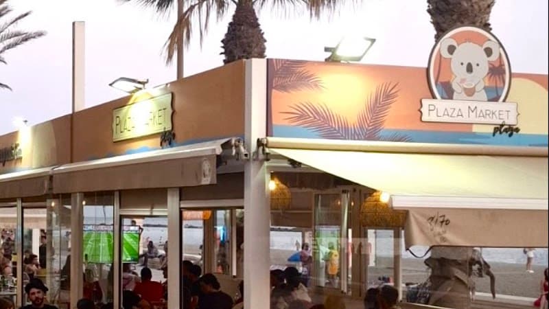 Bar Plaza Market Playa - bar para ver fútbol en Almería