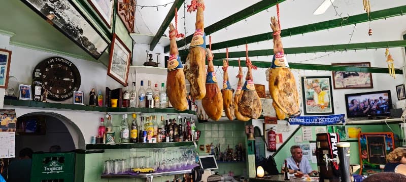 Bar Bochinche Los Jamones - bar para ver fútbol en Las Palmas