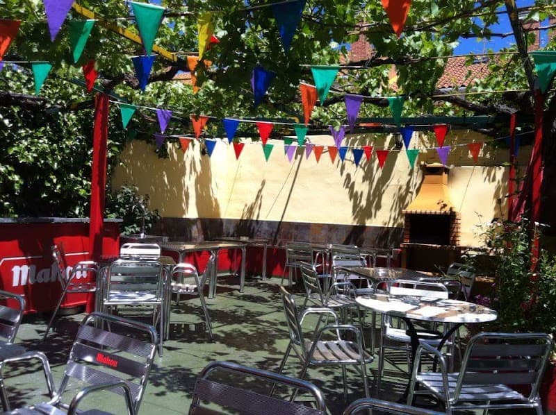 La Reja warros zone - bar para ver fútbol en Valladolid