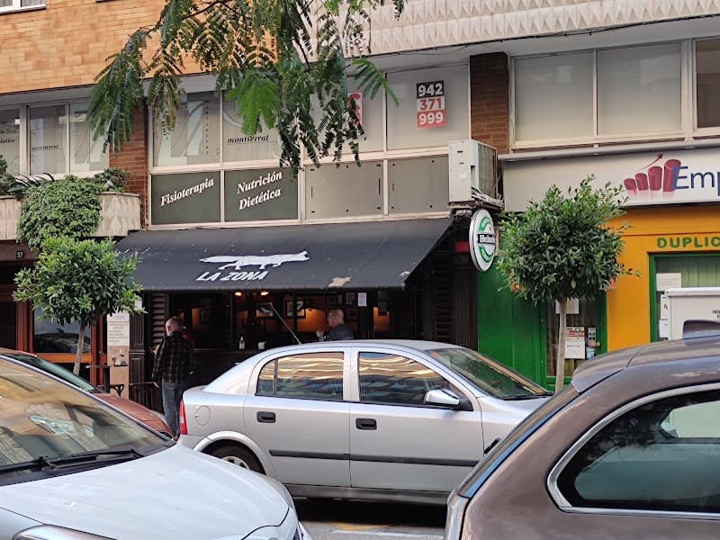 La Zona Tavern - bar para ver fútbol en Santander
