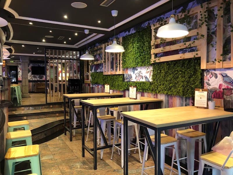 Gastrobar La Cháchara - bar para ver fútbol en León