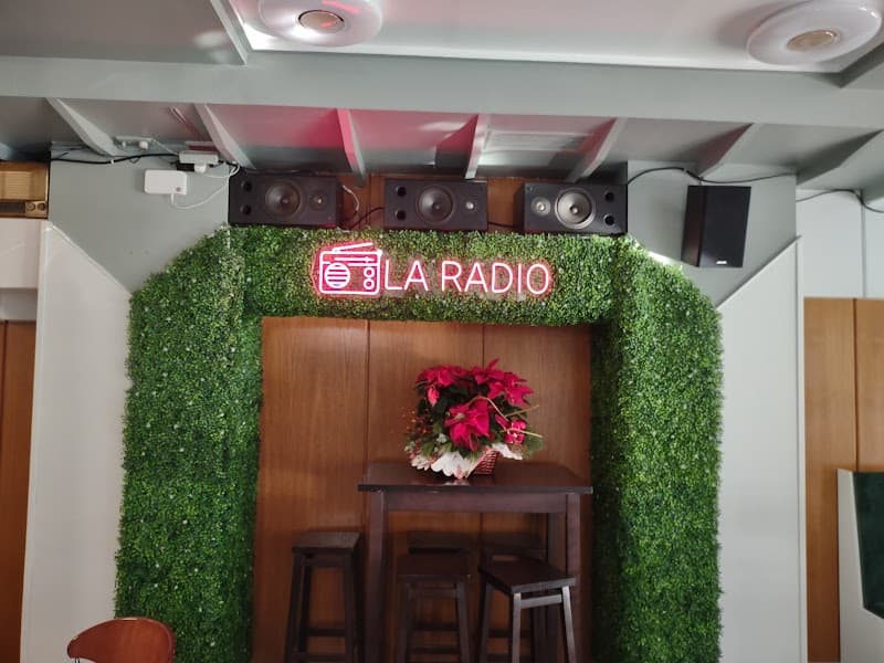 Café Pub La Radio - bar para ver fútbol en León
