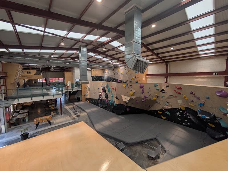 Palpa⋅Roca Espacio de Escalada - bar para ver fútbol en Castellón de la Plana
