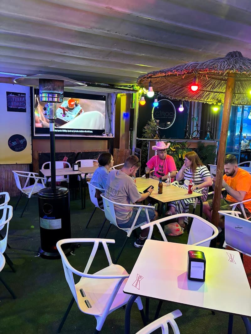 Banana beach Levante - bar para ver fútbol en Benidorm