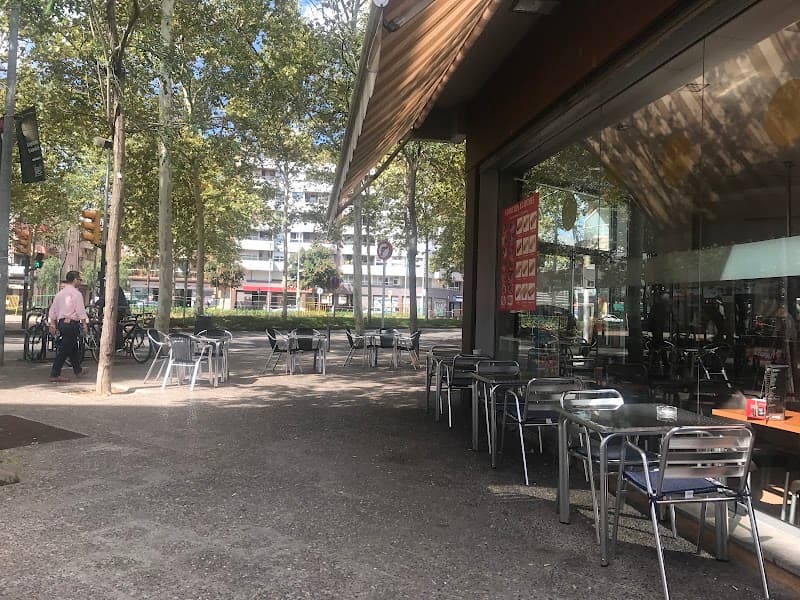 Cafeteria Xurreria el Remei - bar para ver fútbol en Girona
