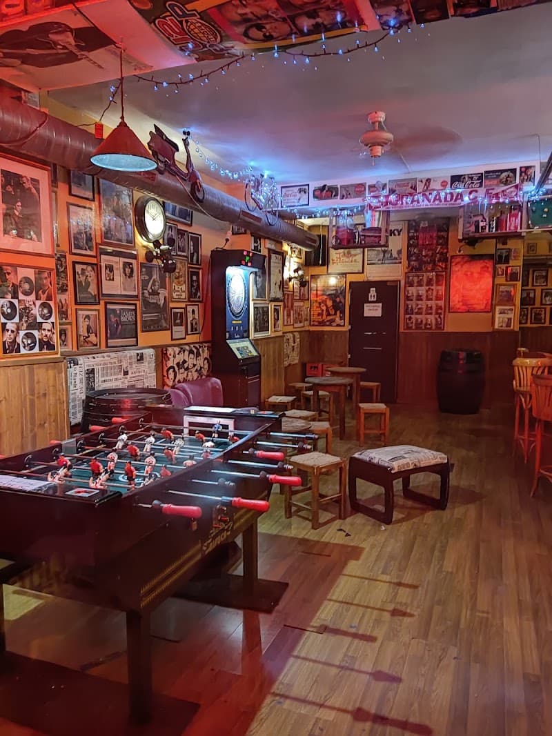 Pub Refugio - bar para ver fútbol en Granada