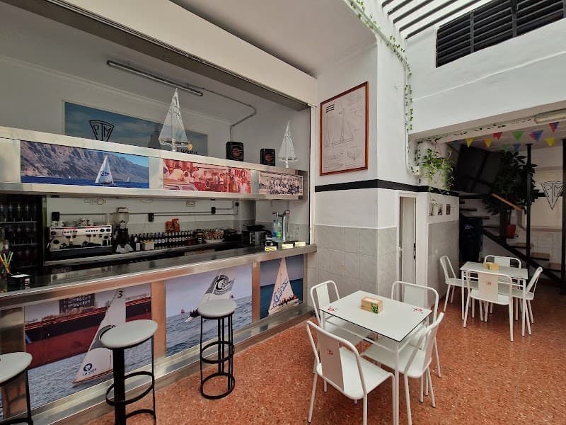 Cantina TUMBA MORALES - bar para ver fútbol en Las Palmas
