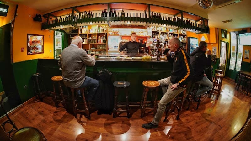 Carlingford - bar para ver fútbol en Vitoria-Gasteiz