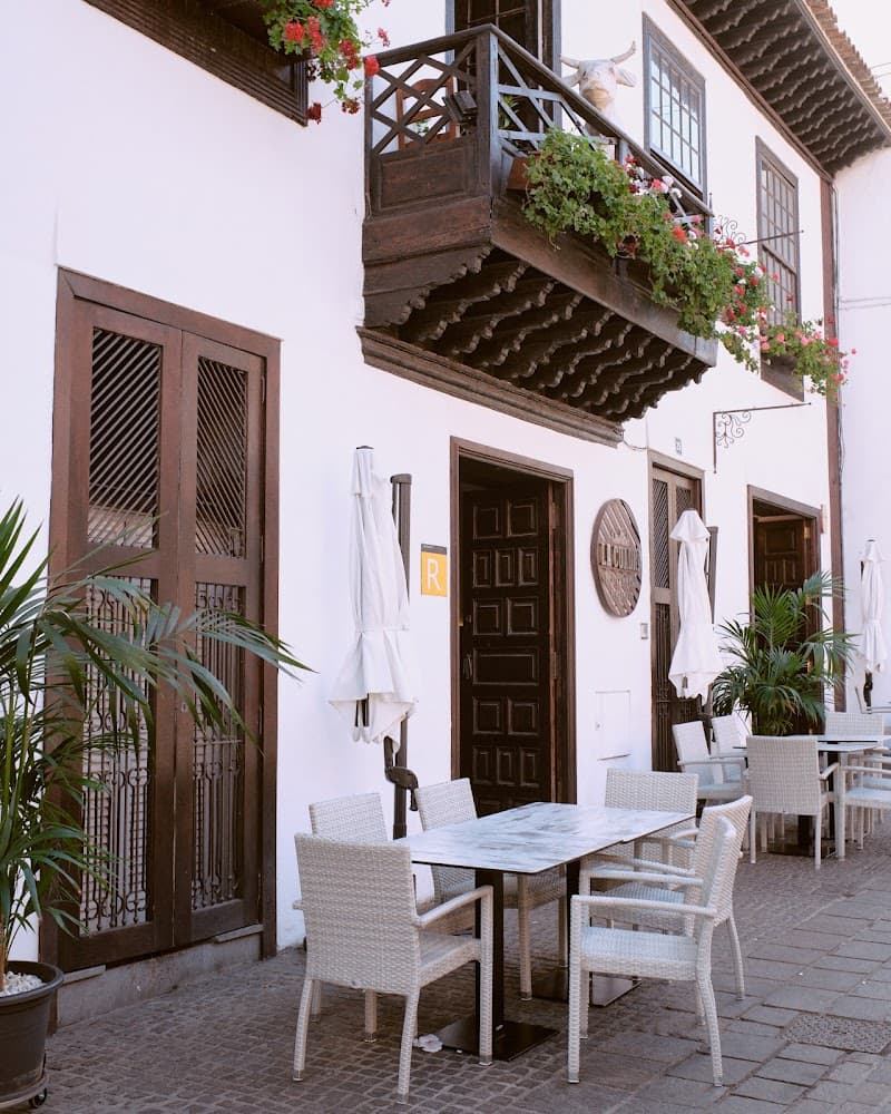 La Cuadra Del Palmero - bar para ver fútbol en Santa Cruz de Tenerife