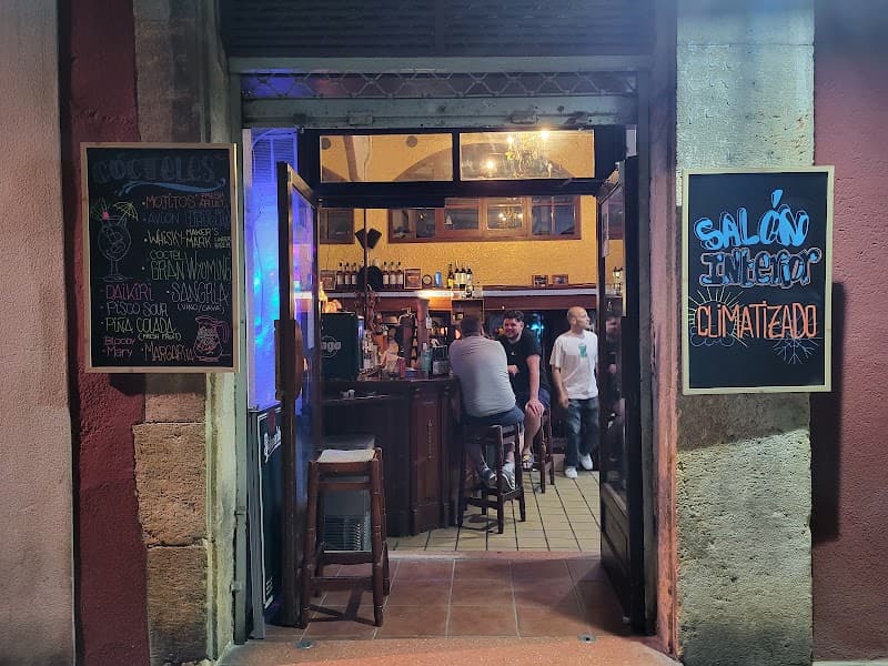 Barrio Sur Bar - bar para ver fútbol en Tarragona