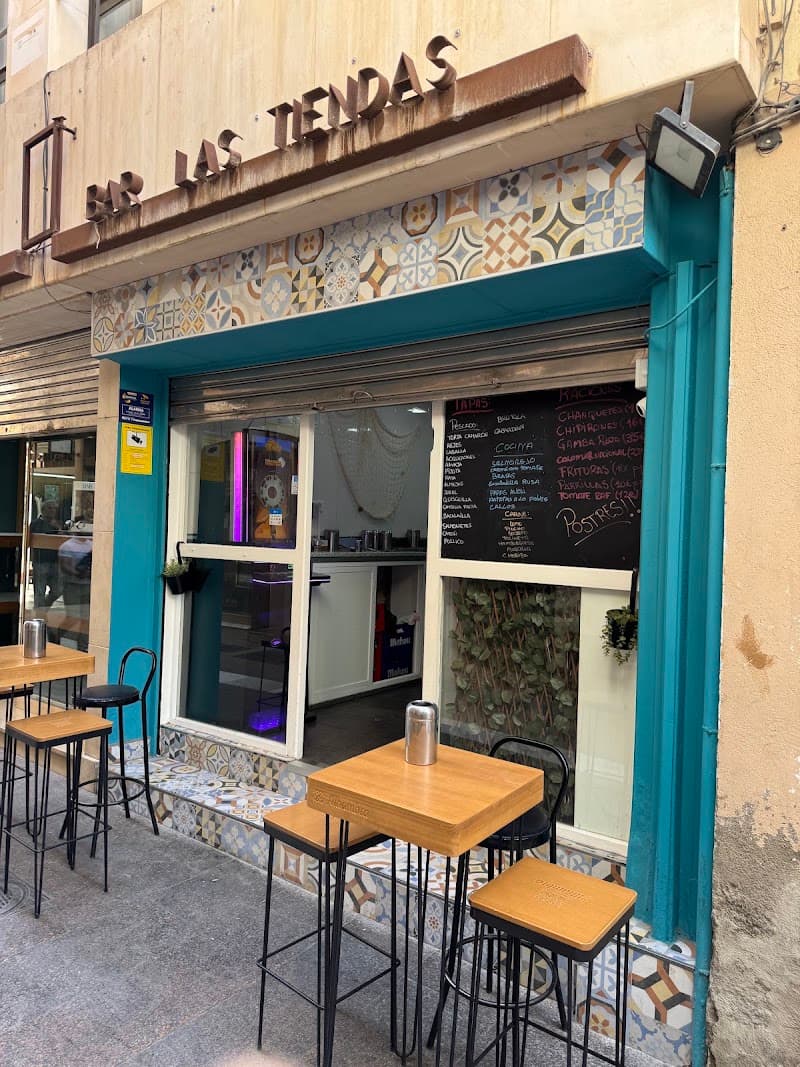 Bar c/ las tiendas - bar para ver fútbol en Almería