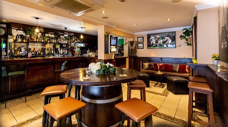 Paddy's Emerald Sports Bar - bar para ver fútbol en Marbella