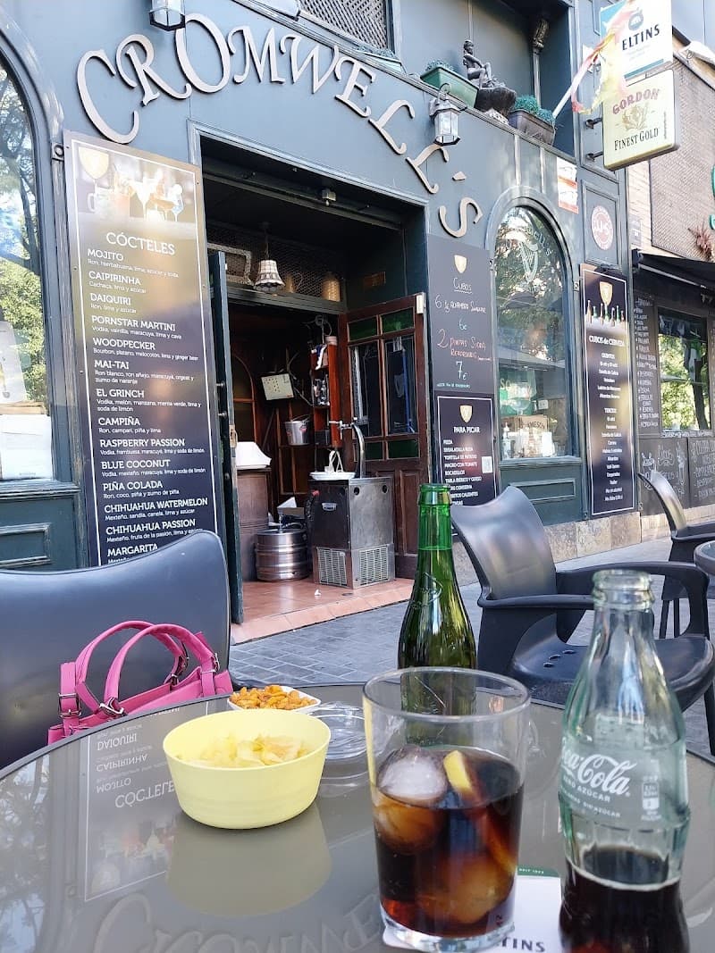 Cromwell's - bar para ver fútbol en Alicante
