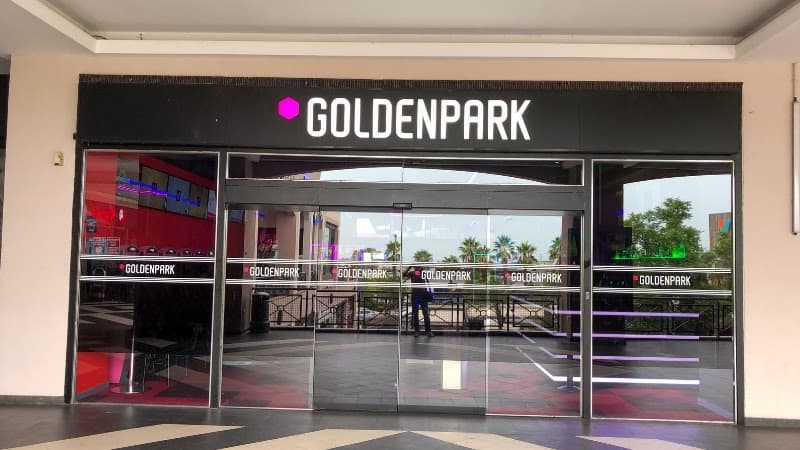 GoldenPark - Salón de Juego - bar para ver fútbol en Terrassa