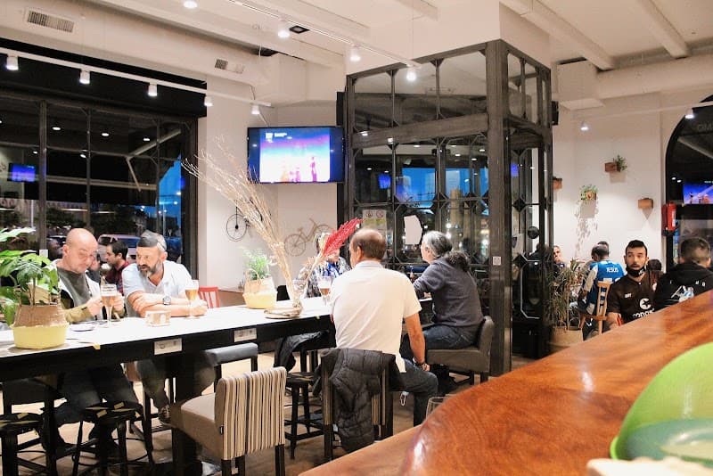 Cervecería Victoria - bar para ver fútbol en A Coruña
