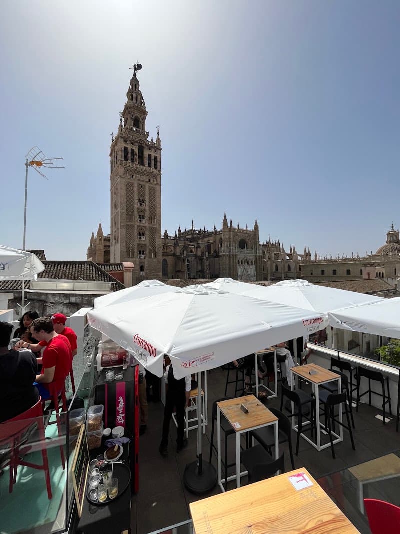 A.R.T. Sky Bar - bar para ver fútbol en Seville