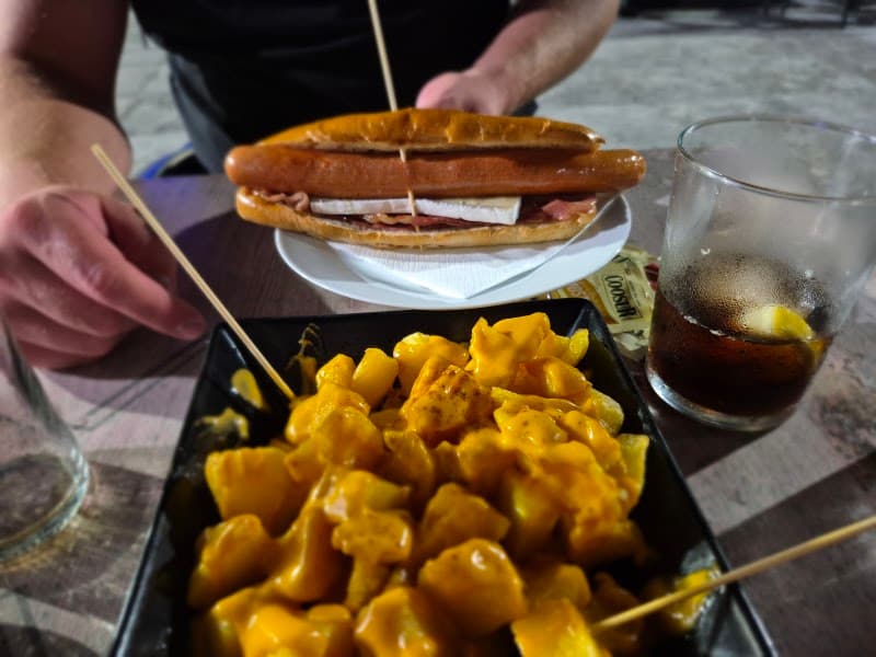 SPORTS BAR EL POLI - bar para ver fútbol en Tarragona