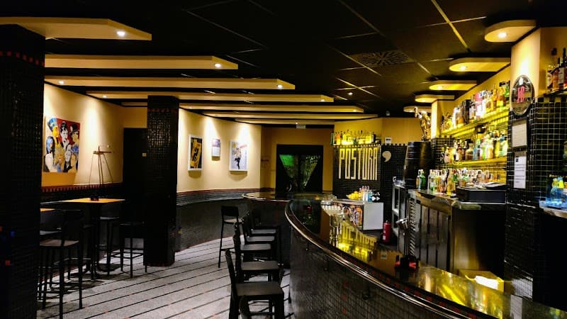 Bar The Stance - bar para ver fútbol en Seville