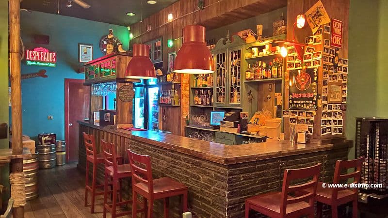 Malos Habitos - bar para ver fútbol en A Coruña