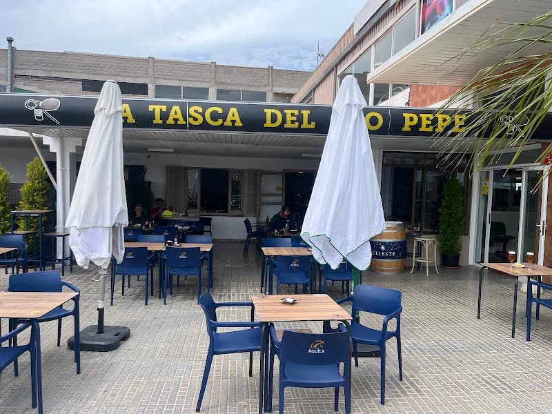Bar Restaurant La Tasca Del Tío Pepe - bar para ver fútbol en Ibiza