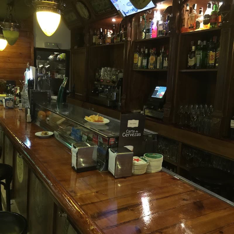 Canister (Antiguo Don Latas) - bar para ver fútbol en Madrid