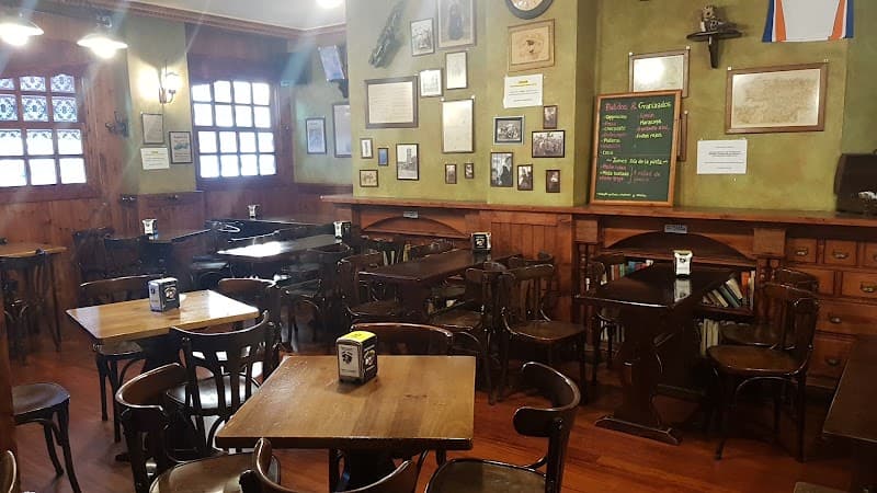 School Tavern - bar para ver fútbol en Logroño