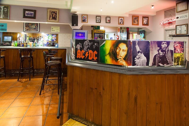 Grafit kafetegia - bar para ver fútbol en Bilbao