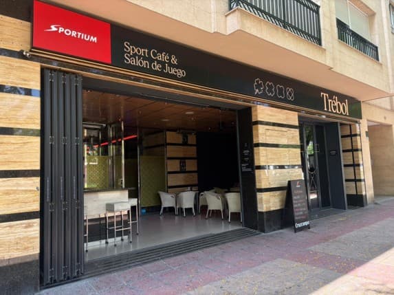 Trebol - bar para ver fútbol en Murcia
